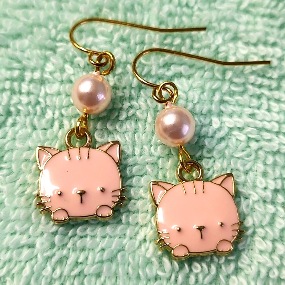 Pink Hello Kitty Earrings!